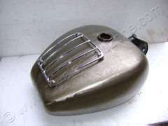 P.T WITH CHROME GRILL(25 LITRES)