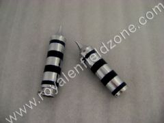 METAL HAND GRIPS WITH RUBBERS RINGS AND POINTED ENDS