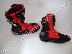 RIDING BOOTS IN RED