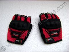 HALF GLOVES